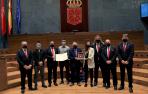 Osasuna recibe la Medalla de Oro del Parlamento foral