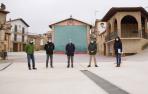 De izquierda a derecha el teniente-alcalde y el alcalde de Armañanzas, Javier Oyón y David Pérez de Albéniz, respectivamente; el consejero Ciriza; el director general de Administración Local y Despoblación.