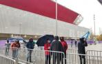 Importantes colas en el Navarra Arena para elegir la asamblea