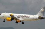 Imagen de un avión de Vueling durante el despegue.