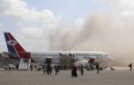Mueren 13 personas en Yemen en un ataque tras aterrizar el avión con el nuevo Gobierno
