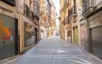 Una calle de Pamplona vacía sin gente para prevenir el contagio de coronavirus