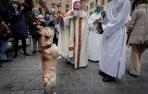 Decenas de personas acuden con sus mascotas a la bendición de San Antón