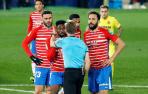 Los problemas de Diego Martínez en el centro del campo para visitar El Sadar