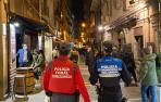 Dos agentes del dispositivo conjunto de Policía Foral y Policía Municipal de Pamplona