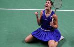 Carolina Marín celebra el título en Bangkok al derrotar a la número uno mundial, la taiwanesa Tai Tzu Ying