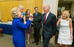 La fotografía de los Clinton y los Biden celebrando sin mascarilla es de 2016