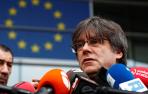 Puigdemont habla a la prensa en la entrada del Parlamento Europeo