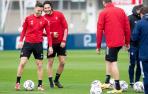 Osasuna regresa al trabajo sin Adrián