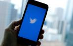 Un móvil con la aplicación de Twitter