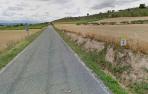 El pavimento del tramo que se va a mejorar presentaba fisuras, cuarteamiento y deformaciones