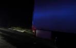 Los agentes regulan el tráfico en el lugar del accidente
