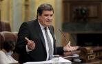 El ministro de Seguridad Social, José Luis Escrivá, interviene en una sesión de control al Gobierno