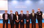 Por la izquierda: el presidente de Enercluster y director de Ingeniería y Construcción de Energía de Acciona, Ancín; Legarda (CEN); la directora general de Industria, Energía y Proyectos Estratégicos S3, Itoiz; Sucunza (presidente de CEN); el CEO de Conge