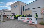 Trabajadores de Erom / Acciona Energía han realizado este jueves una jornada de paro