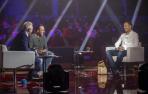 Xabier Euskitze, Juan Martínez de Irujo y Aimar Olaizola, ayer por la tarde en la grabación de un programa especial en el frontón Labrit