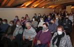 El desván del Palacio de Arizkunenea presentó la imagen de una sala atestada de público ayer por la tarde