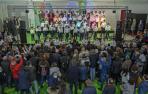 Actuación del coro infantil del Orfeón Pamplonés en la inauguración de ayer del rastrillo en la vieja estación de autobuses