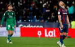 Mustafi se lamenta ante la presencia de Javi Martínez