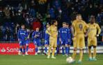 Futbolistas del Getafe celebran el gol de Aleñá