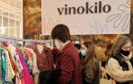 Imagen del mercado de venta de ropa vintage de segunda mano en el Hotel Tres Reyes de Pamplona