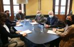 De izqda. a dcha: Cati Nieves (técnica de Nasuvinsa), Alberto Bayona (director gerente de Nasuvinsa), el vicepresidente José Mª Aierdi, el alcalde Enrique Maya, el concejal Juan José Echeverría y Ana García (técnica municipal)