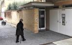 Una persona accede al centro de salud de Olite, abierto hasta las  horas desde que se suprimieron las urgencias nocturnas