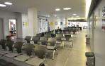En la zona básica de Peralta, en la imagen del centro de salud de la localidad, demandan incentivar las plazas rurales de sanitarios para evitar tanta rotación