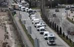 Caravana de camiones, en la entrada sur de Pamplona