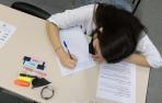 Una alumna navarra en la Selectividad. Quienes vayan a hacer la EvAU deben solicitar ya la beca.