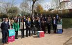 Los participantes e invitados al programa ‘Impulsar Navarra’ celebrado ayer en el Parque de la Naturaleza Sendaviva de Arguedas posaron juntos antes de comenzar el acto