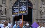 Una protesta frente al Ayuntamiento de trabajadoras del SAD