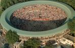 Vista aérea de la plaza de toros tras un encierro en 2015