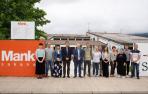 El vicepresidente Aierdi junto a los representantes municipales de Sakana y Larraun-Leitzaldea en el exterior de la ORVE de Lakuntza