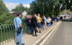 Fila para entrar en los corrales del Gas este lunes