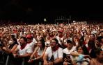 Concierto de Camela en la Plaza de los Fueros de Pamplona durante San Fermín.