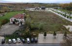 La vivienda y las naves ganaderas. En la parte más próxima a la avenida Zaragoza habrá oficinas