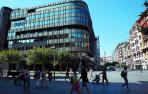 Imagen exterior del edificio ubicado en la calle Carlos III que ocupó Caja Navarra