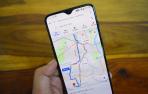Imagen de una persona usando Google Maps