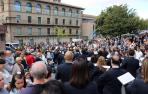 Fotos del recorrido de los gigantes por el Casco Antiguo de Pamplona en el último día de San Fermín Txikito 2022.