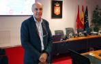 Manuel Martín, presidente del Consejo Escolar de Navarra, en la presentación del pacto en el Parlamento