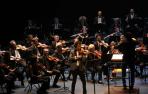 Un momento del concierto de la Orquesta Sinfónica de Navarra, este jueves en el MUN, bajo la batuta de Jordi Francés y el concertino Yorrick Troman.