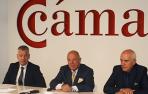 El presidente de la Cámara de Comercio de Gipuzkoa, Pedro Esnaola, el presidente de la Cámara de Comercio de Navarra Javier Taberna; el presidente de la Cámara de Comercio e Industria de Baiona Pays Basque/Iparralde, André Garreta
