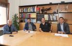 De izquierda a derecha: el consejero de Cohesión Territorial, Bernardo Ciriza, el director general de Administración Local y Despoblación, Jesús Mari Rodríguez, el alcalde de Goizueta, Unai Miranda, y el gerente de Grupo Solera, Borja Macaya, durante la r