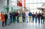Foto de grupo de los participantes de un curso de la pasada edición, en su visita al Museo WÜRTH La Rioja.
