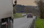Los usuarios denuncian la ausencia de aceras en parte de la carretera NA-601, entre Puente la Reina y Mendigorría