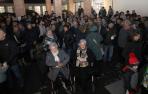 Vecinos de distinta edad coincidieron a las seis y media de la tarde de este jueves en la concentración de Lesaka