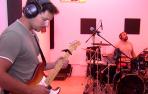 Grupo musical ensayando