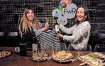 Amaia Bezunartea (izda.) y Beatriz Lopez justo antes de comenzar el primer ‘showroom’