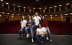 Componentes de los grupos navarros De Improviso y La Cuerda Teatro, ayer en el teatro Gayarre. De izda. a dcha: Sandra Aguerri (De Improviso), Maitane Pérez (La Cuerda Teatro), Pablo Cañete (De Improviso) y Maider Lekunberri (La Cuerda Teatro). En 2ª líne